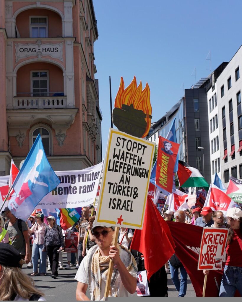 demo04-819x1024.jpg