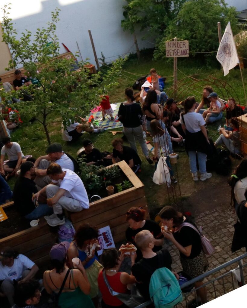 fest01-819x1024.jpg